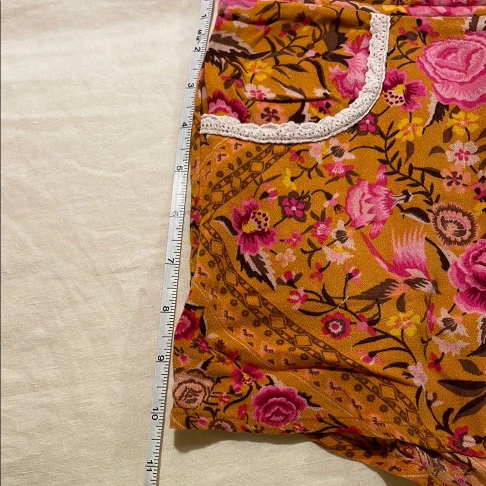 spell babushka shorts - Picture 4 of 11